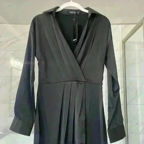 Nasty Gal Black Long Sleeve V-Neck Side Slit Pleated Wrap Side Midi Dress Size 4 - Picture 3 of 9